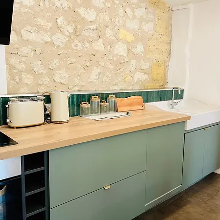 Le Clos Saint Jean Guest house *